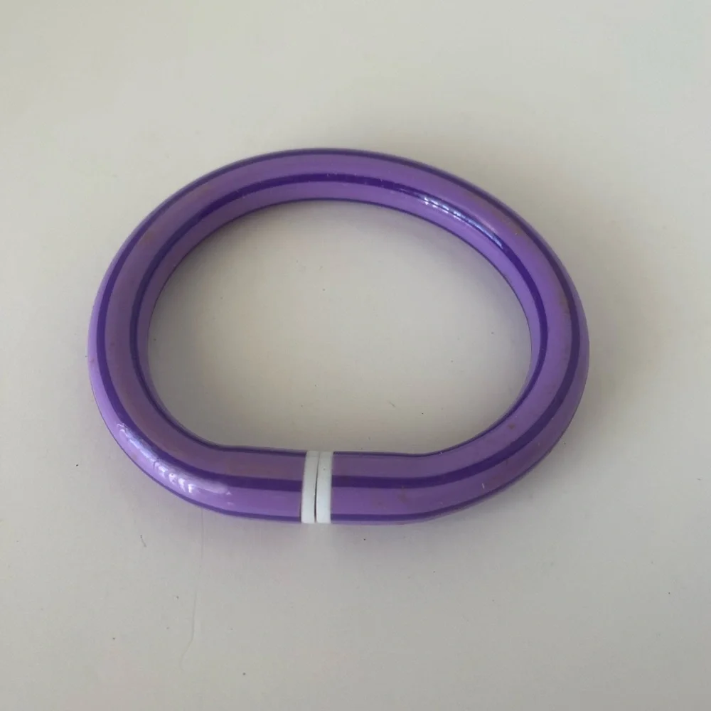 Vintage Avon wrist, rider bracelet, purple, NIB - Picture 3 of 4